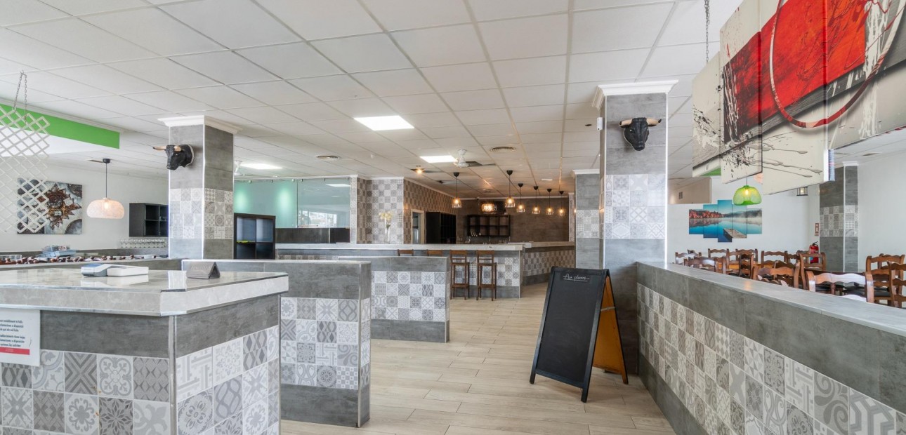 Verhuur - Commercial Unit -
San Fulgencio - La Marina