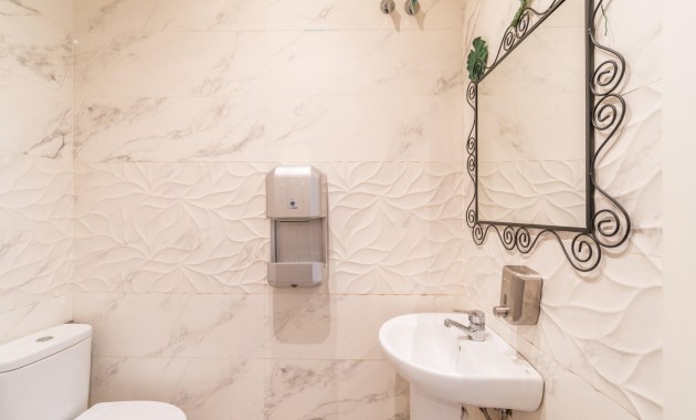 Verhuur - Commercial Unit -
San Fulgencio - La Marina