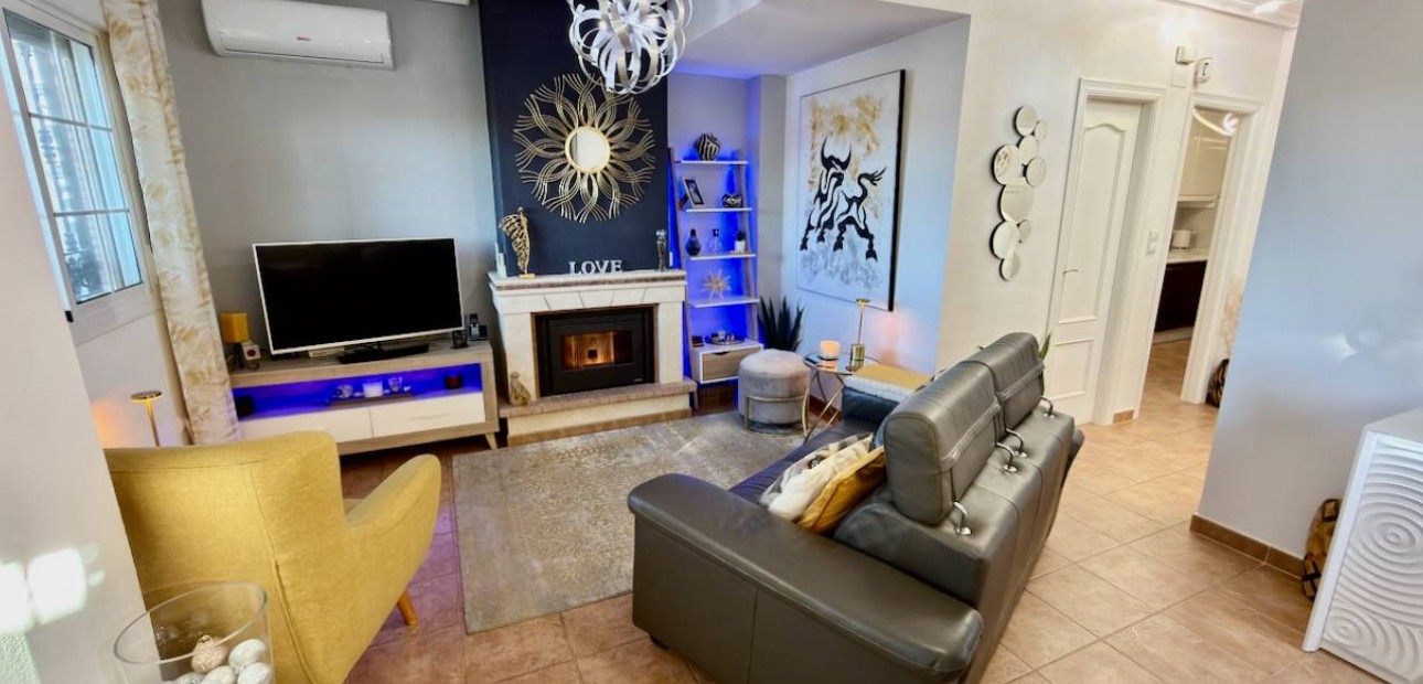 Venta - Villa -
Guardamar del Segura - El Raso