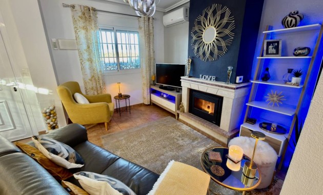 Venta - Villa -
Guardamar del Segura - El Raso