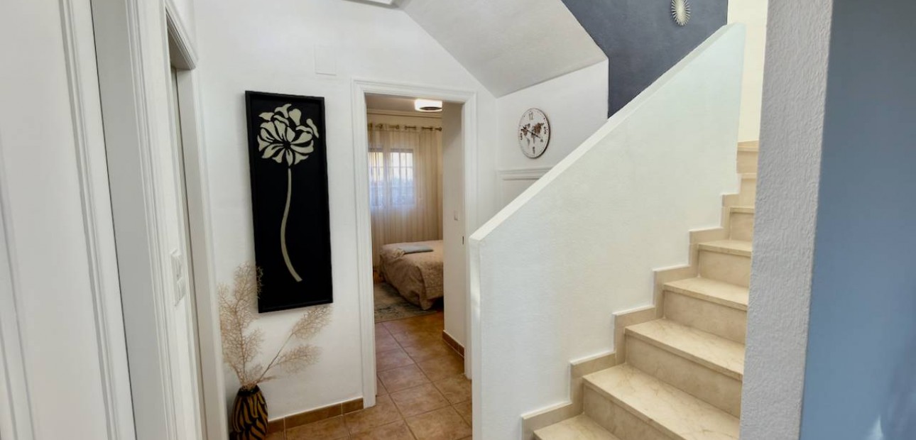 Venta - Villa -
Guardamar del Segura - El Raso