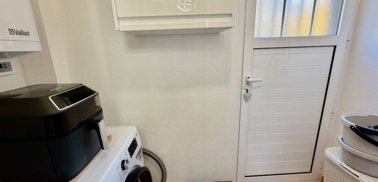 Venta - Villa -
Guardamar del Segura - El Raso