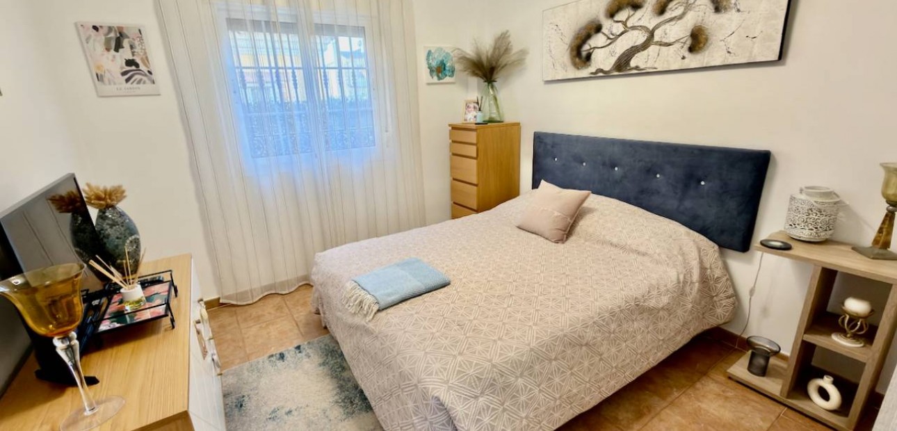 Venta - Villa -
Guardamar del Segura - El Raso