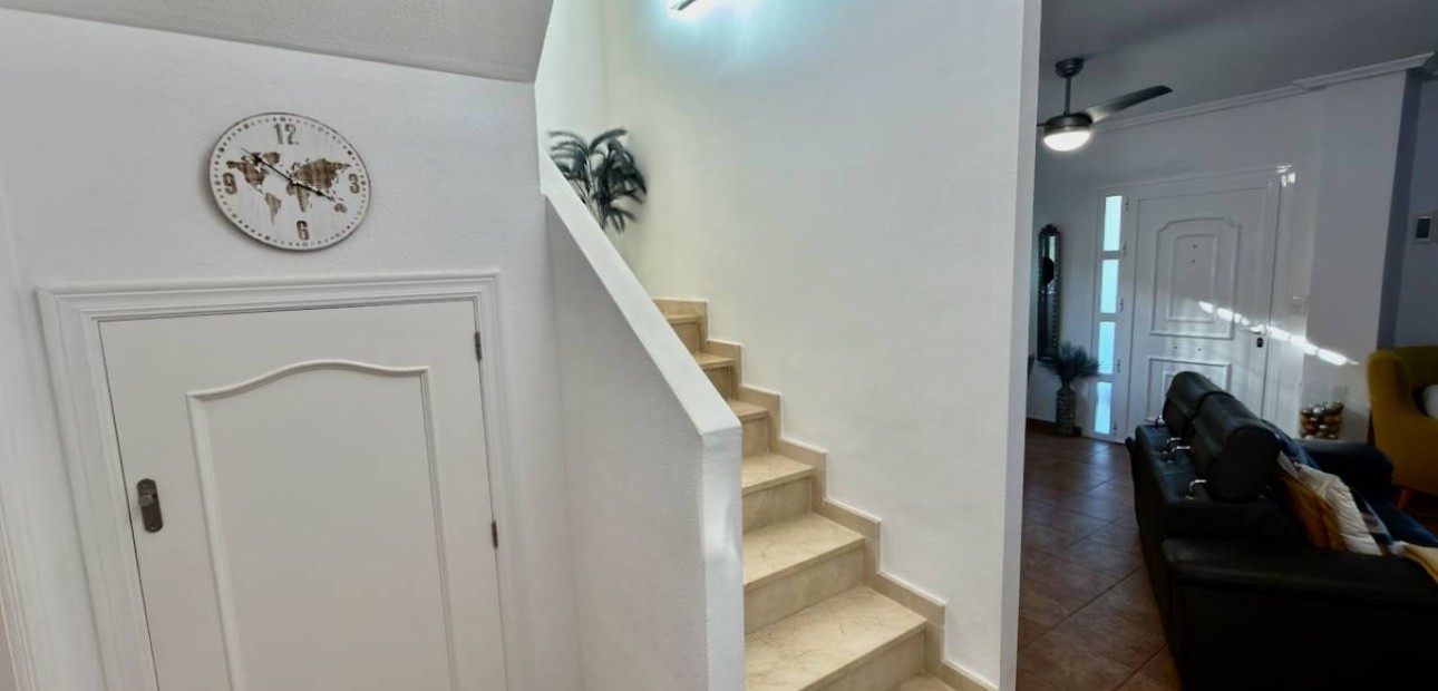 Venta - Villa -
Guardamar del Segura - El Raso