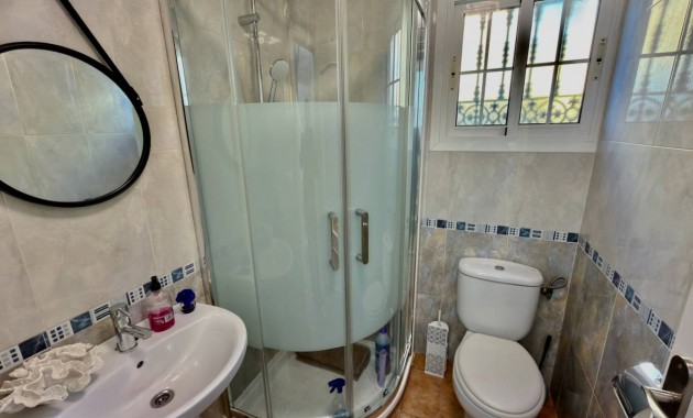 Venta - Villa -
Guardamar del Segura - El Raso