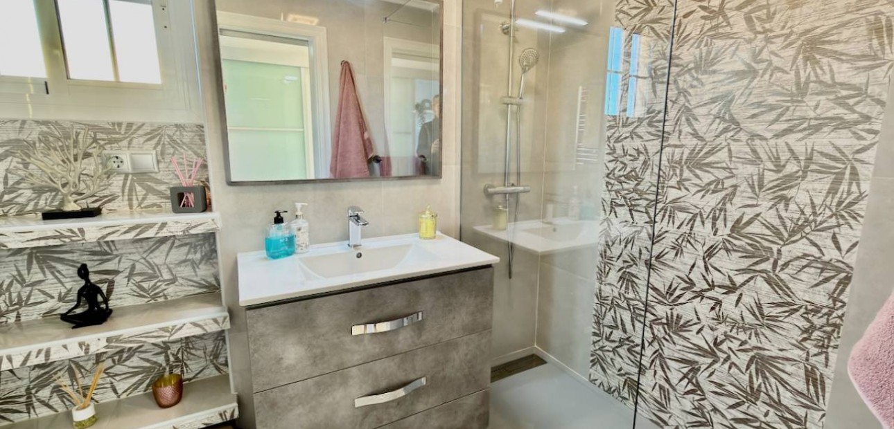 Venta - Villa -
Guardamar del Segura - El Raso