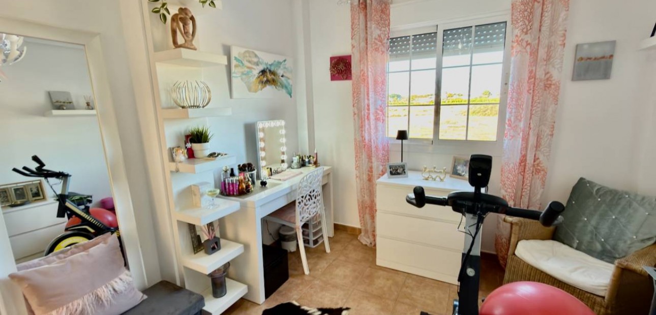 Venta - Villa -
Guardamar del Segura - El Raso