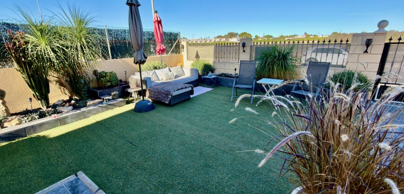 Venta - Villa -
Guardamar del Segura - El Raso