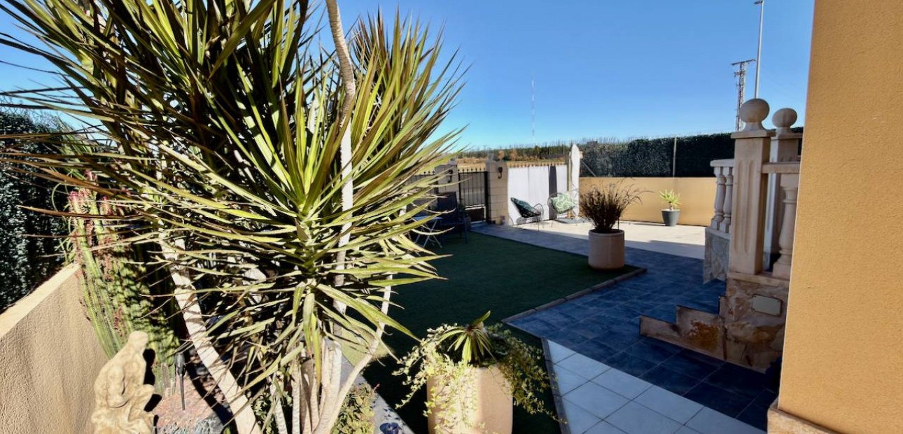 Venta - Villa -
Guardamar del Segura - El Raso