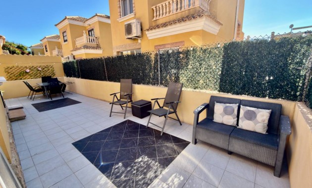 Venta - Villa -
Guardamar del Segura - El Raso