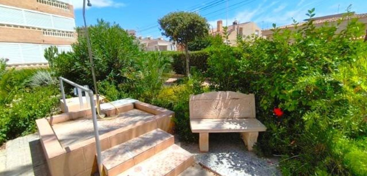 Venta - Apartamento / piso -
Torrevieja - La Mata