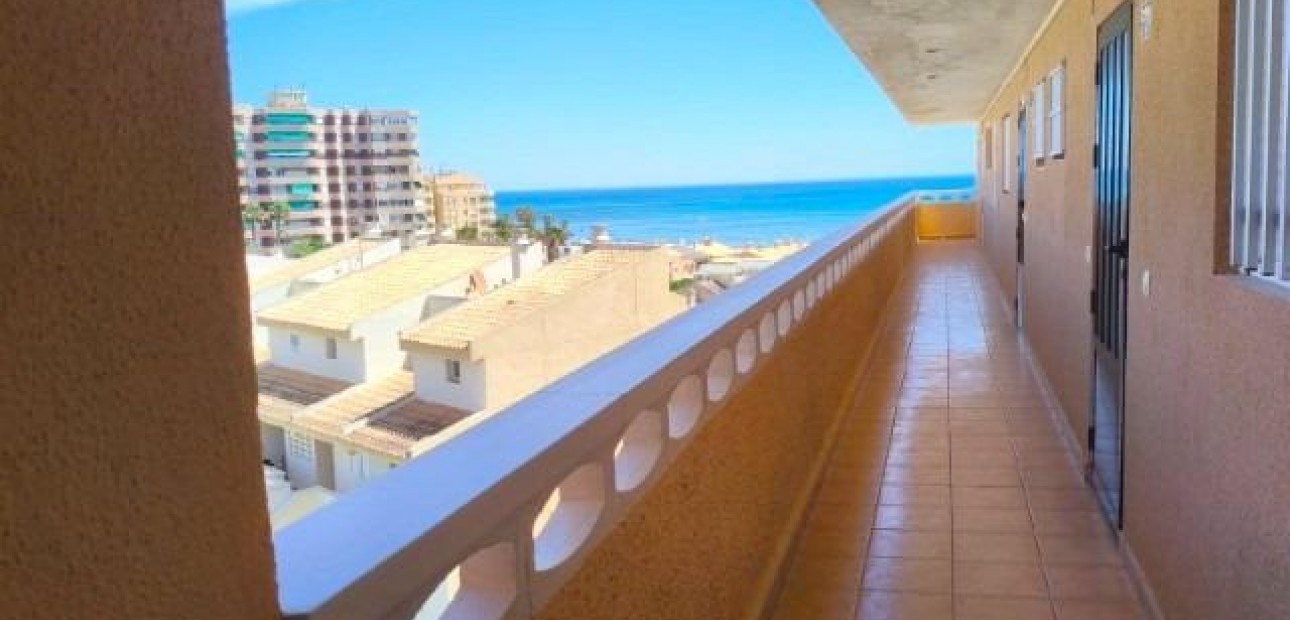 Venta - Apartamento / piso -
Torrevieja - La Mata