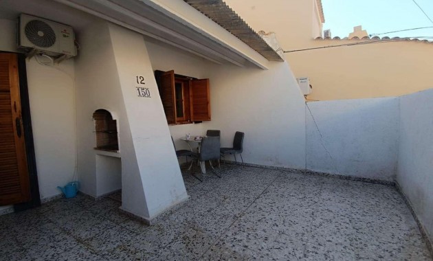 Sale - Bungalow -
Orihuela Costa - Los Almendros-La Florida