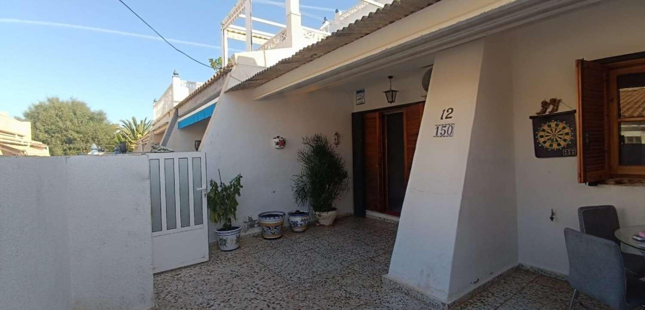 Sale - Bungalow -
Orihuela Costa - Los Almendros-La Florida
