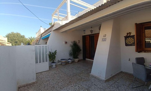 Sale - Bungalow -
Orihuela Costa - Los Almendros-La Florida