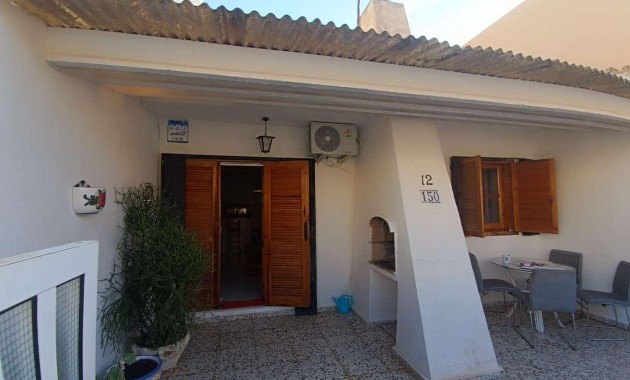 Sale - Bungalow -
Orihuela Costa - Los Almendros-La Florida