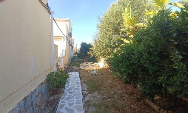 Sale - Bungalow -
Orihuela Costa - Los Almendros-La Florida