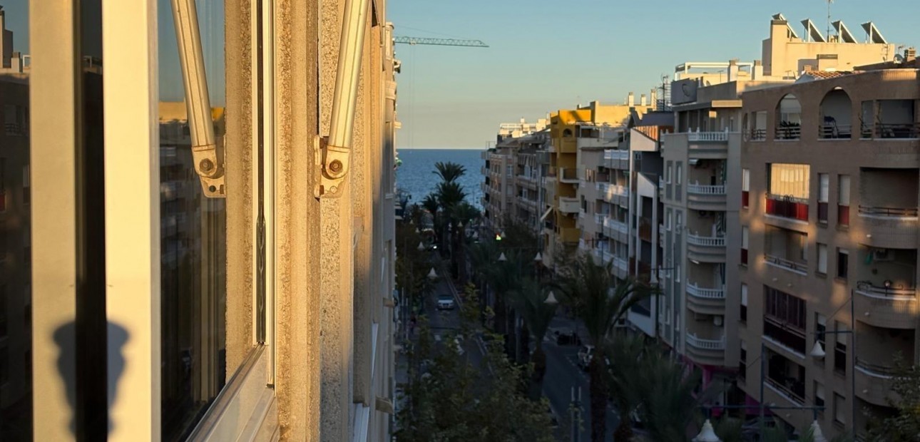 Herverkoop - Appartement / flat -
Torrevieja - torrevieja