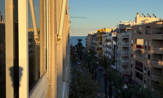 Herverkoop - Appartement / flat -
Torrevieja - torrevieja