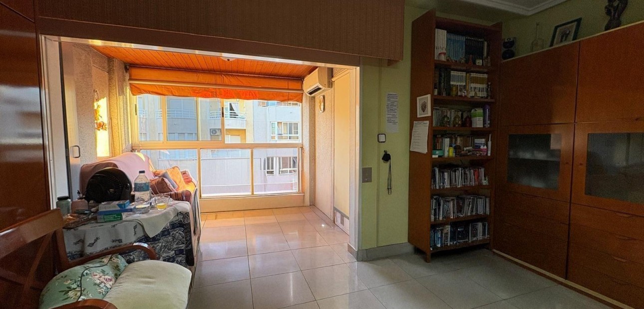 Herverkoop - Appartement / flat -
Torrevieja - torrevieja