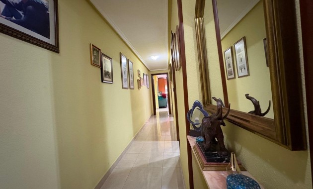 Herverkoop - Appartement / flat -
Torrevieja - torrevieja