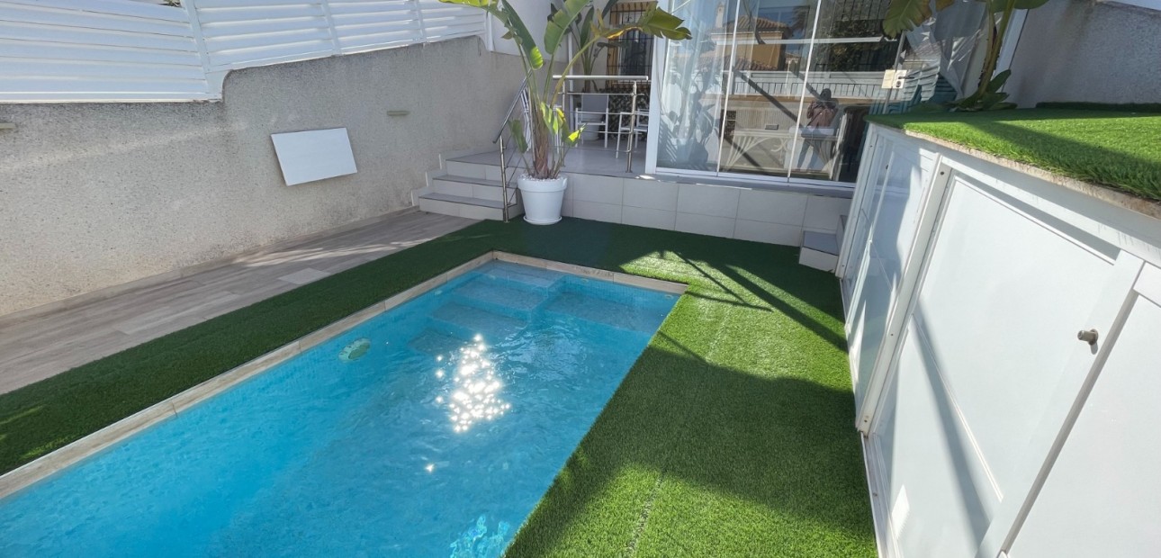 Venta - Adosado -
Torre de La Horadada - Torre De Horadada