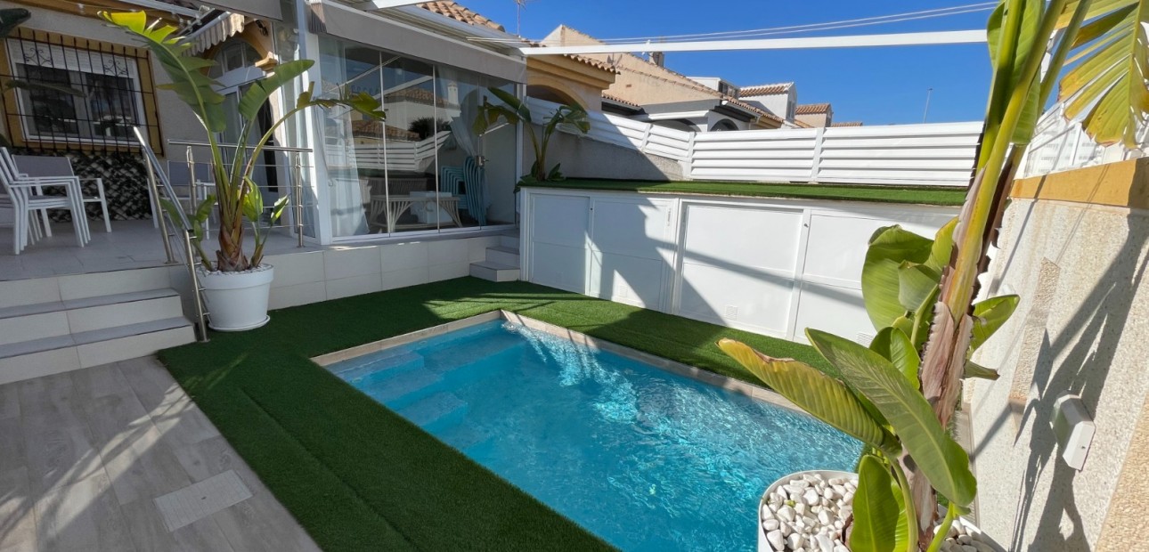 Venta - Adosado -
Torre de La Horadada - Torre De Horadada