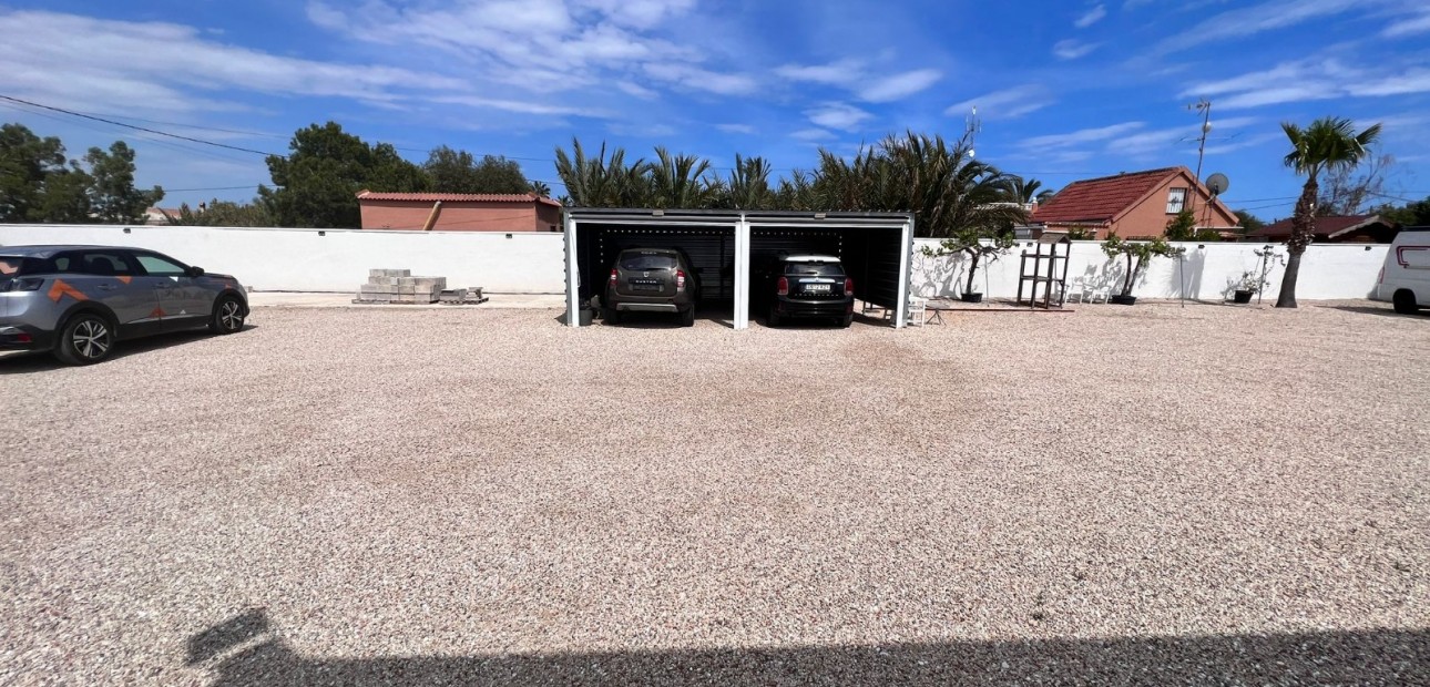 Herverkoop - Finca Country Property -
Elche Pedanías - La Marina