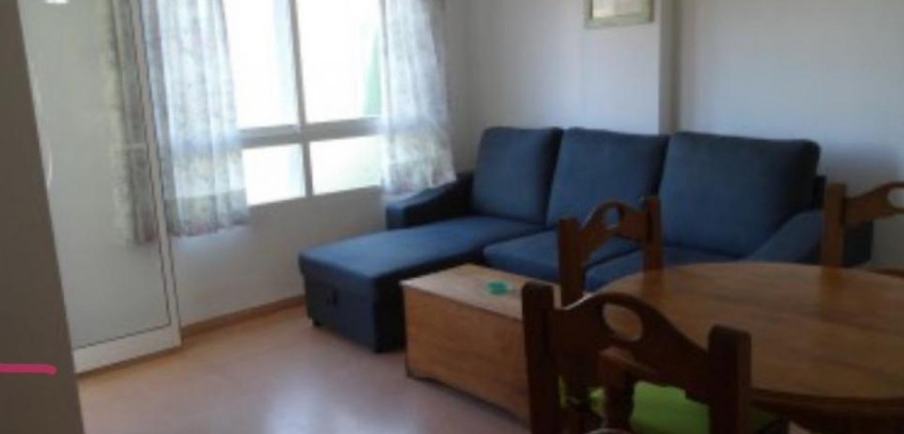 Venta - Apartamento / piso -
Guardamar del Segura - Pueblo