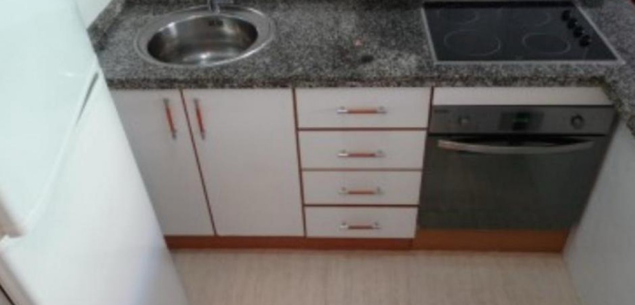 Venta - Apartamento / piso -
Guardamar del Segura - Pueblo