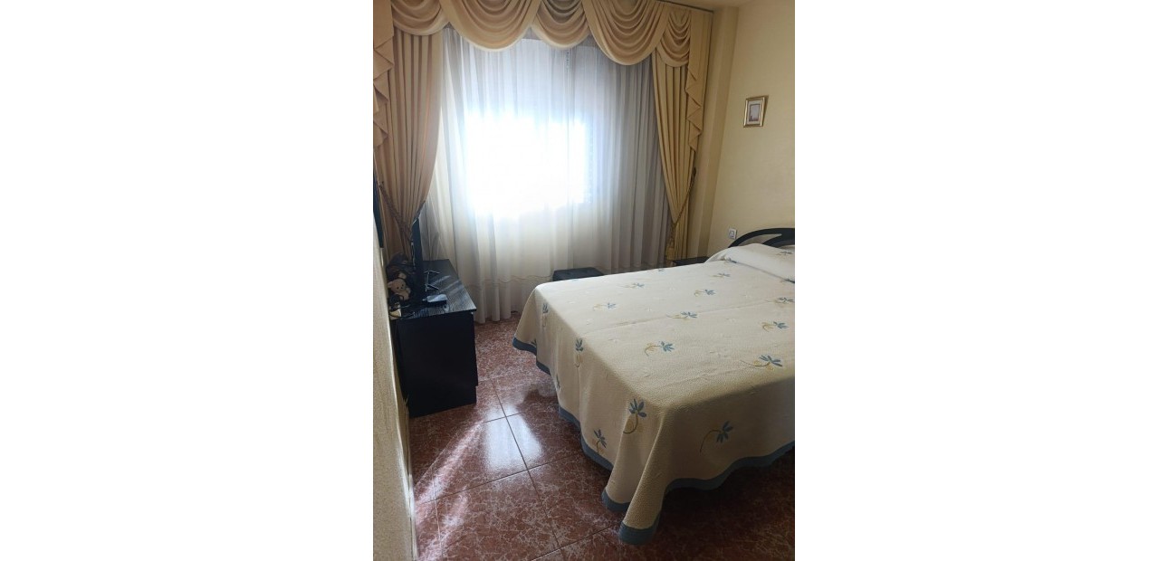 Herverkoop - Appartement / flat -
Torrevieja - Acequion
