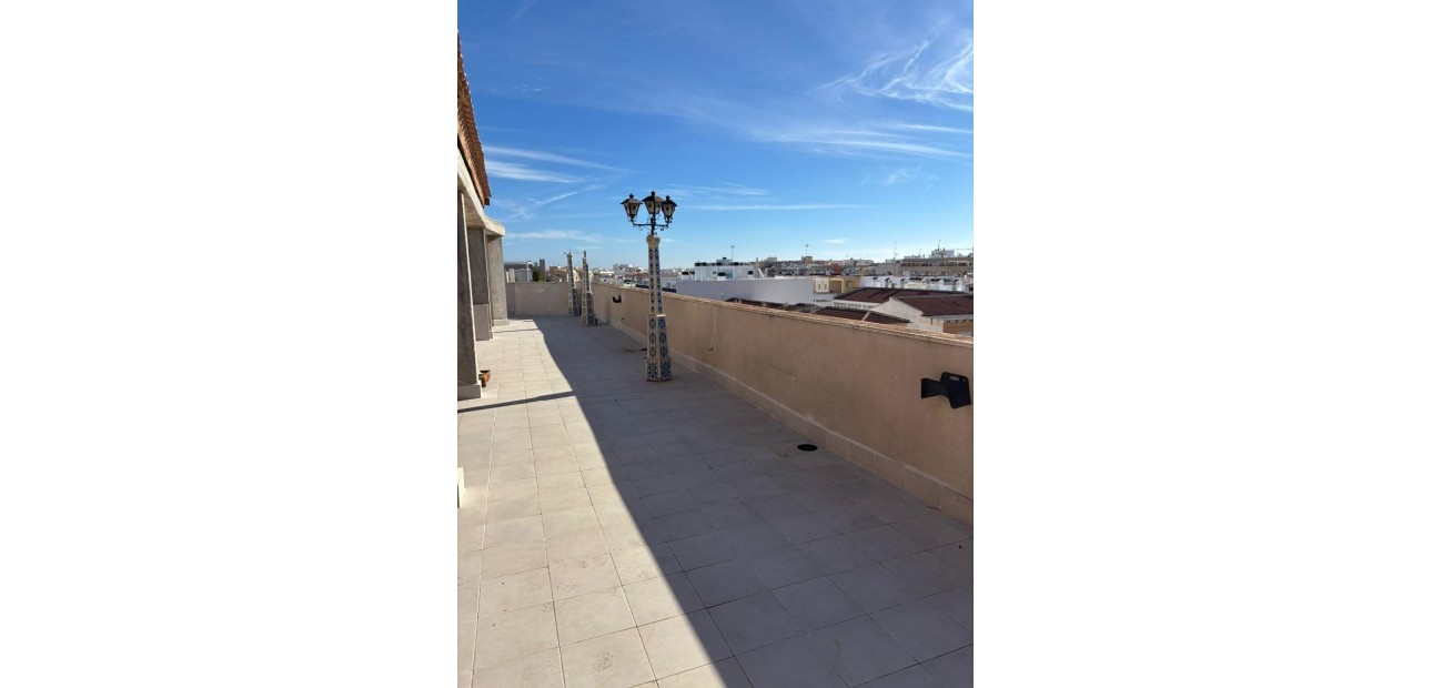 Sale - Penthouse -
Torrevieja - Centro