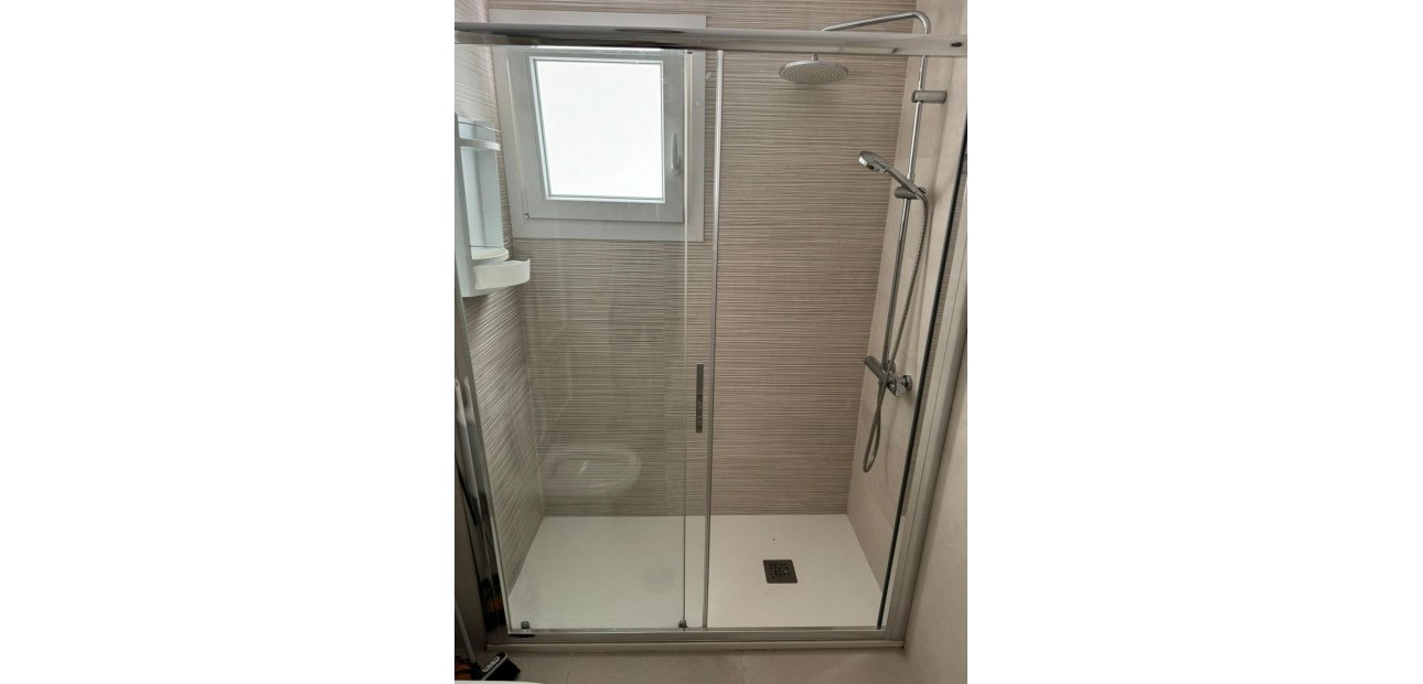 Sale - Apartment / flat -
Torrevieja - torrevieja