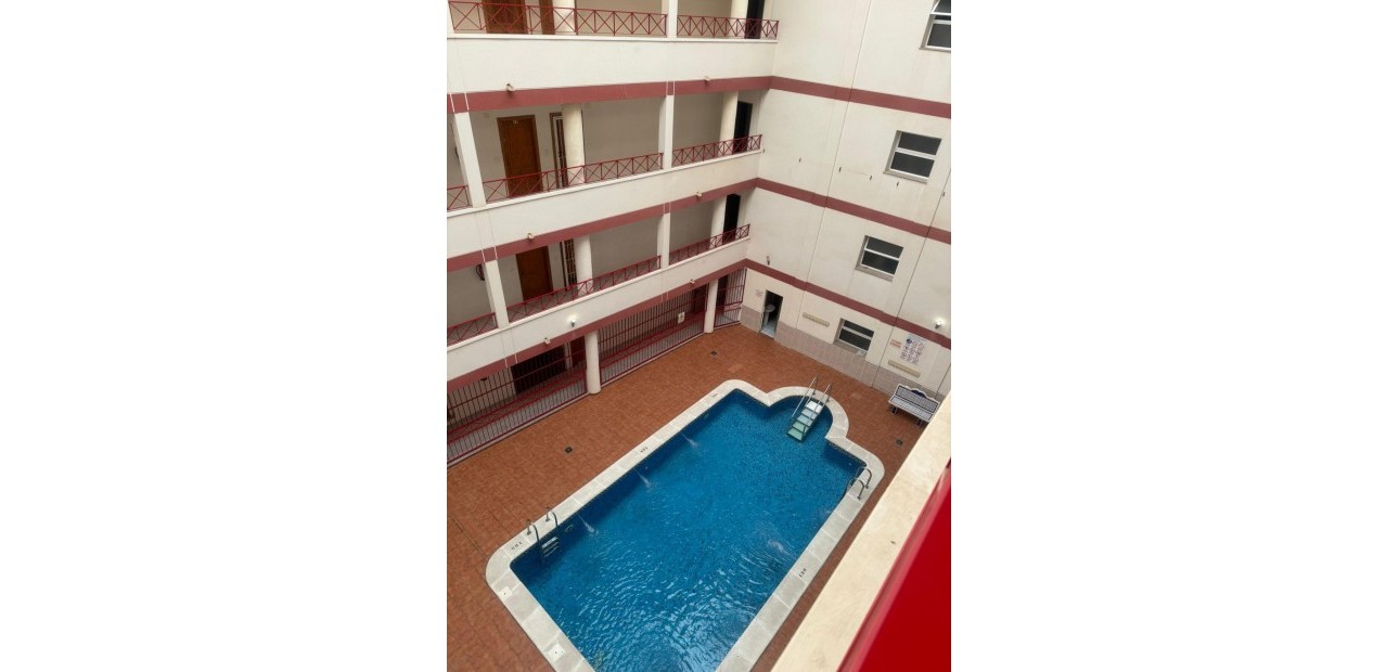 Sale - Apartment / flat -
Torrevieja - torrevieja