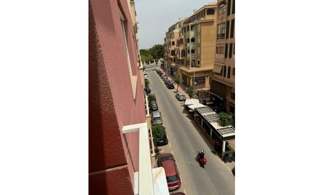 Sale - Apartment / flat -
Torrevieja - torrevieja