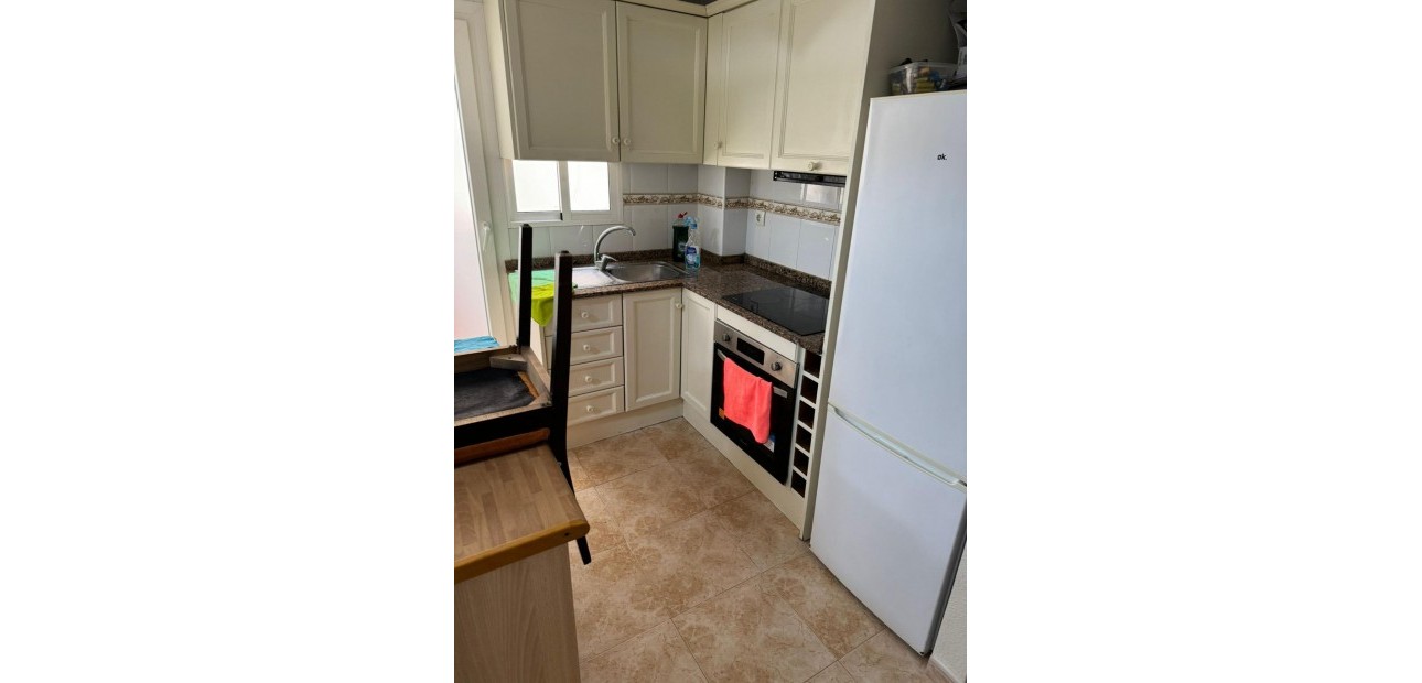 Sale - Apartment / flat -
Torrevieja - torrevieja