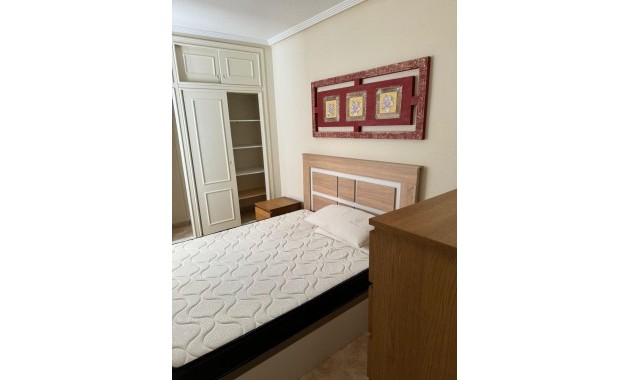 Sale - Apartment / flat -
Torrevieja - torrevieja