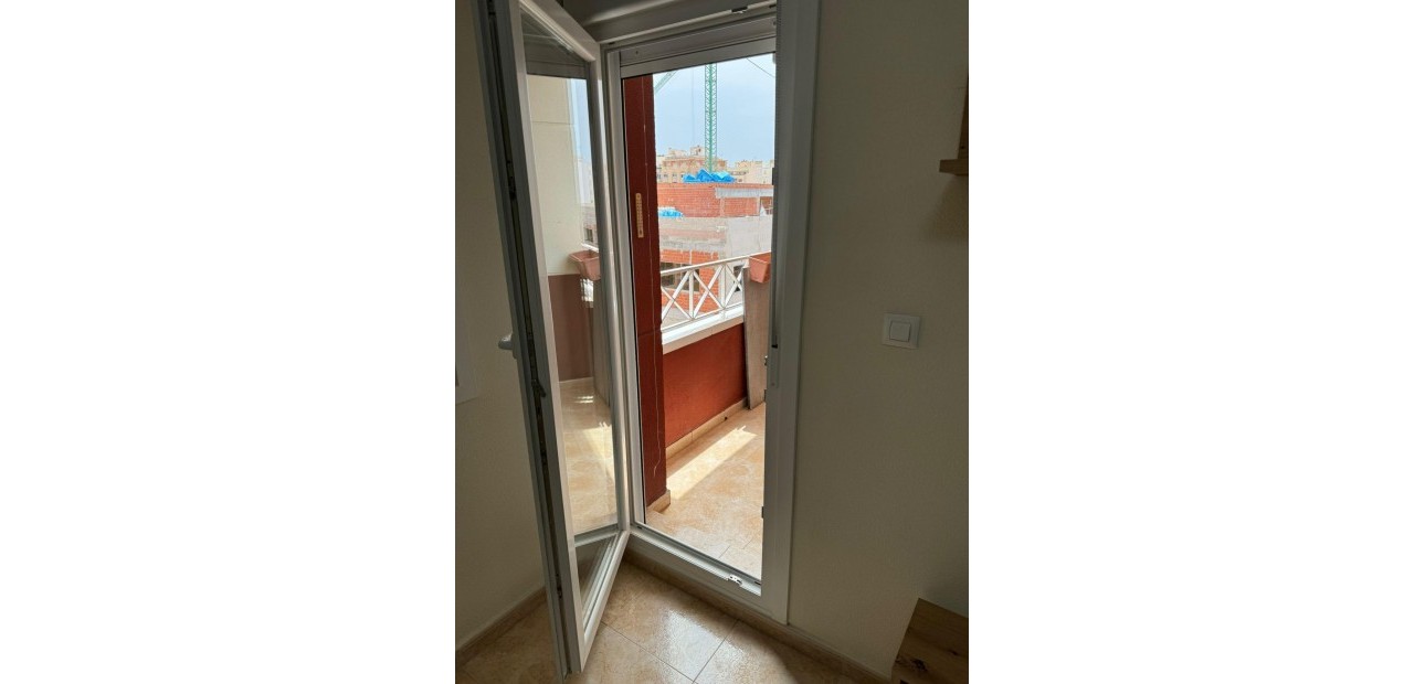 Sale - Apartment / flat -
Torrevieja - torrevieja