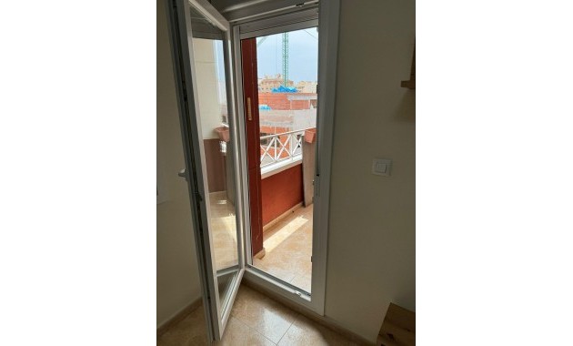 Sale - Apartment / flat -
Torrevieja - torrevieja