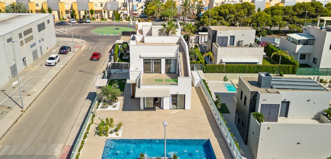 Nueva construcción  - Villa -
Orihuela Costa - Dehesa de campoamor