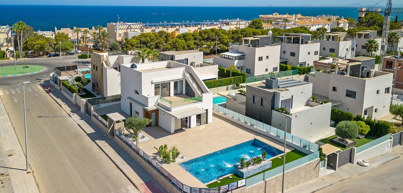 Nueva construcción  - Villa -
Orihuela Costa - Dehesa de campoamor