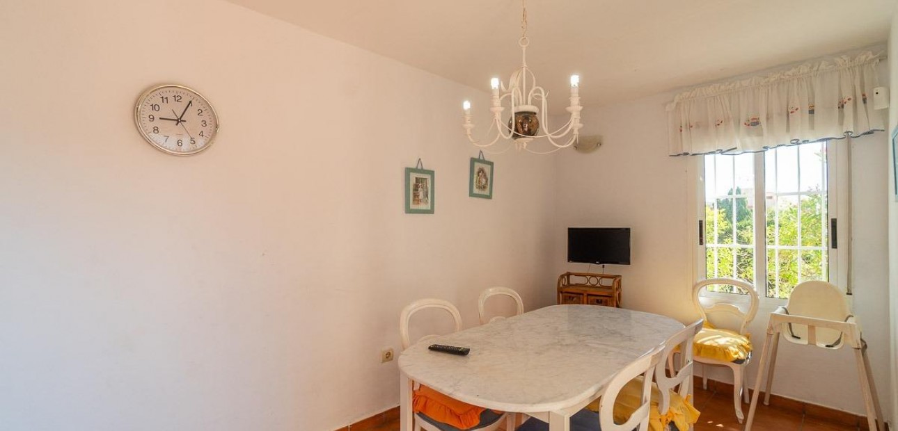 Venta - Villa -
Torrevieja - La Mata