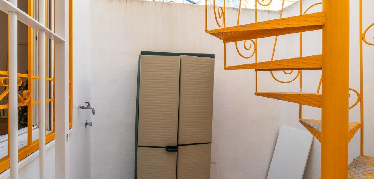 Herverkoop - Terraced house -
Torrevieja - El limonar