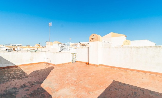 Herverkoop - Terraced house -
Torrevieja - El limonar
