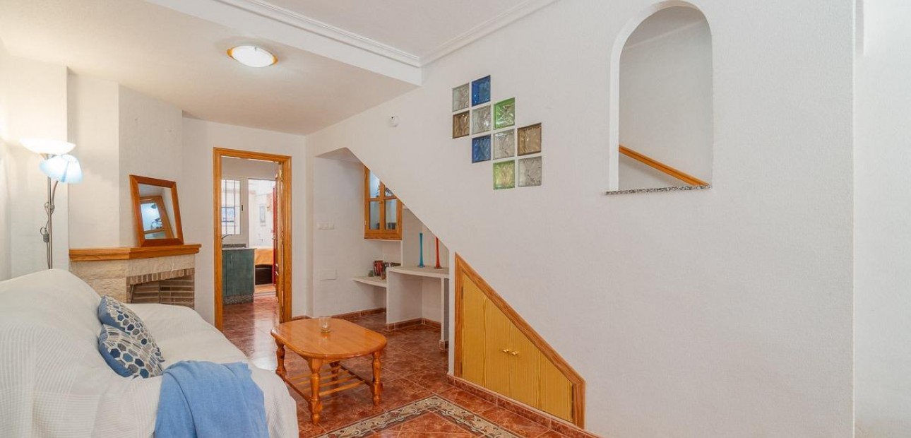 Herverkoop - Terraced house -
Orihuela Costa - Playa Flamenca