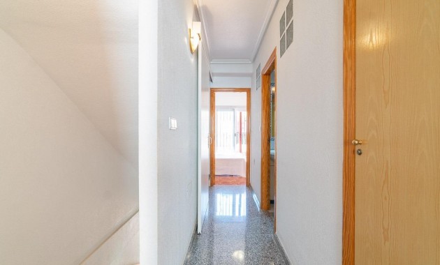 Herverkoop - Terraced house -
Orihuela Costa - Playa Flamenca