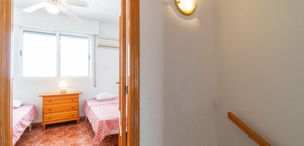 Herverkoop - Terraced house -
Orihuela Costa - Playa Flamenca