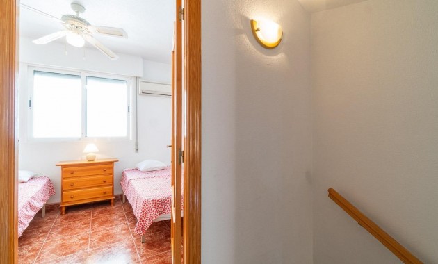 Herverkoop - Terraced house -
Orihuela Costa - Playa Flamenca