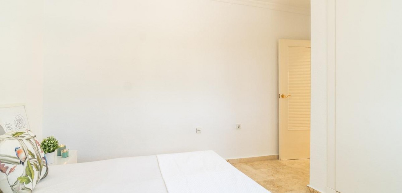 Herverkoop - Villa -
Orihuela Costa - Villamartín-Las Filipinas