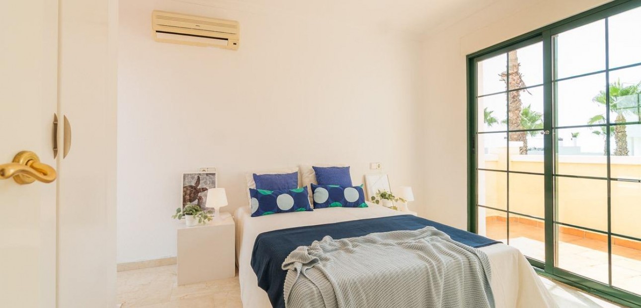 Herverkoop - Villa -
Orihuela Costa - Villamartín-Las Filipinas